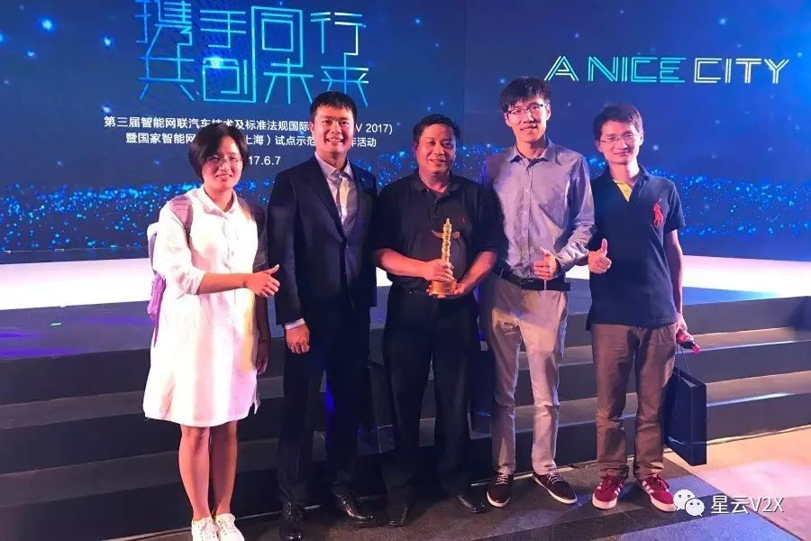 1517985308330072.png blob.png