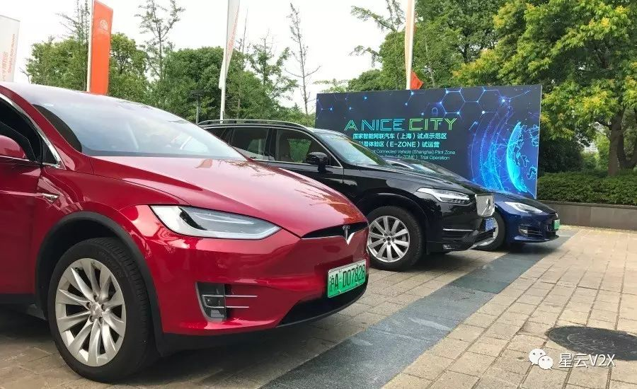 1517985369477709.png blob.png