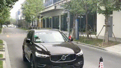 1572246336517841.gif 沃尔沃车顶鲨鱼鳍.gif